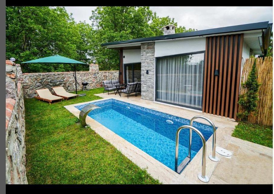 Vital Home Sapanca Isitmali Havuzlu Villa&Bungalov Εξωτερικό φωτογραφία