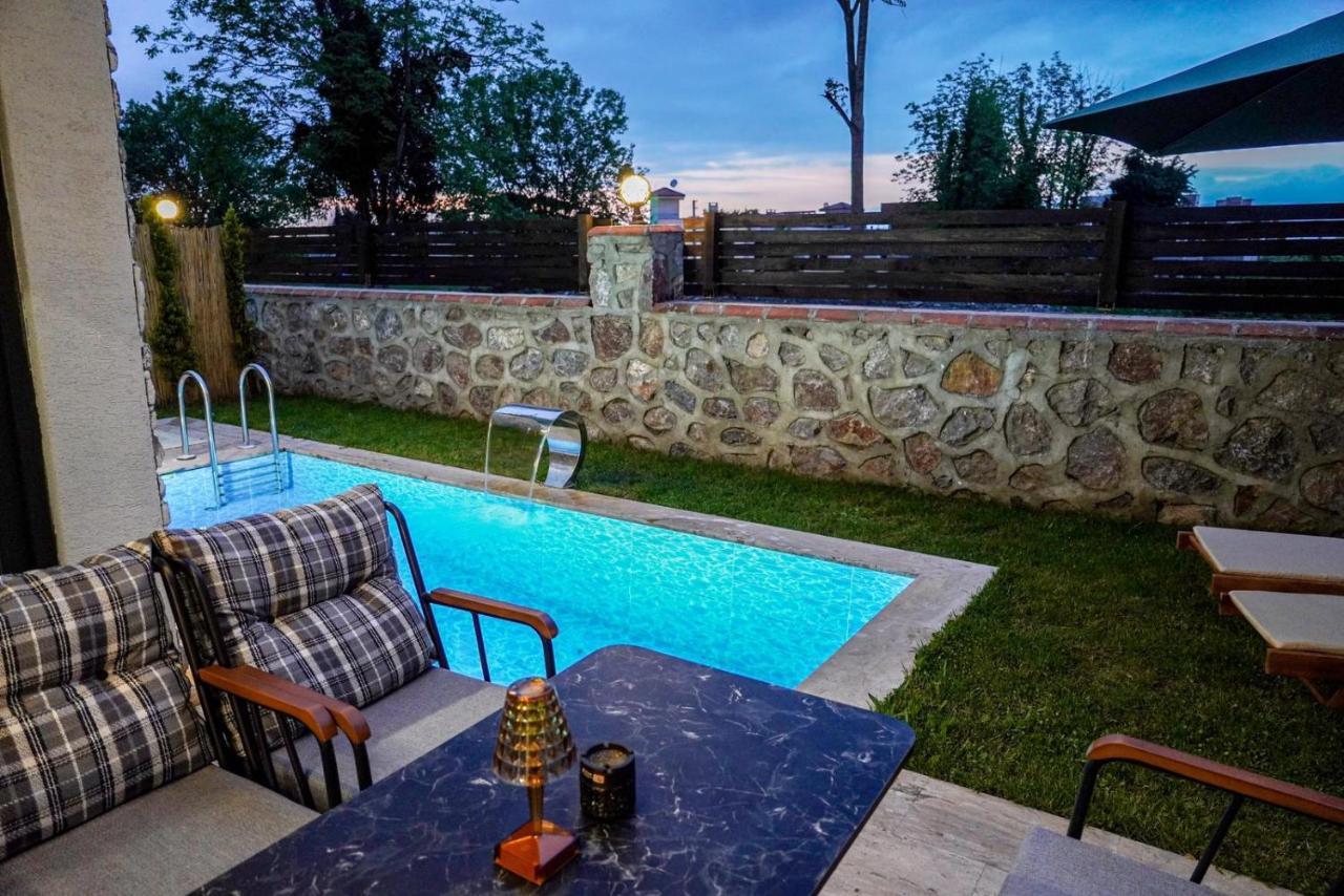 Vital Home Sapanca Isitmali Havuzlu Villa&Bungalov Εξωτερικό φωτογραφία